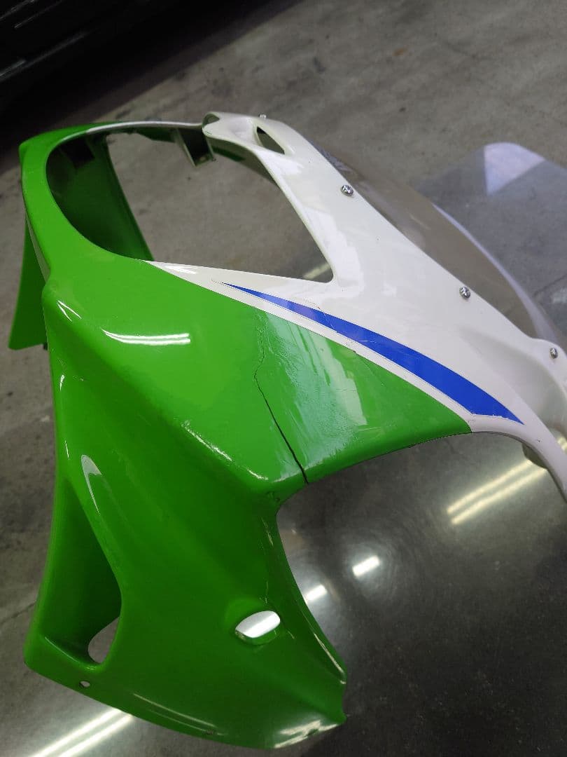 グリン様　ZXR250　フロントカウル　スクリーン付き　ブーメラン