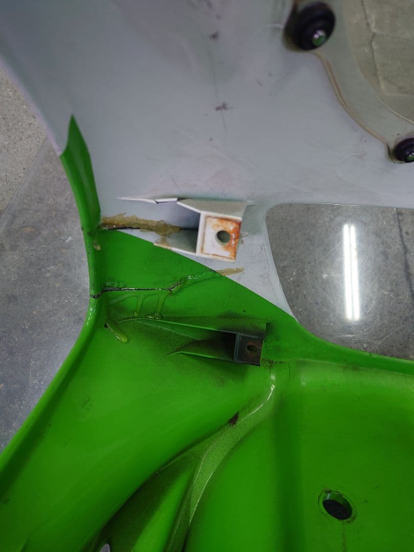 グリン様　ZXR250　フロントカウル　スクリーン付き　ブーメラン