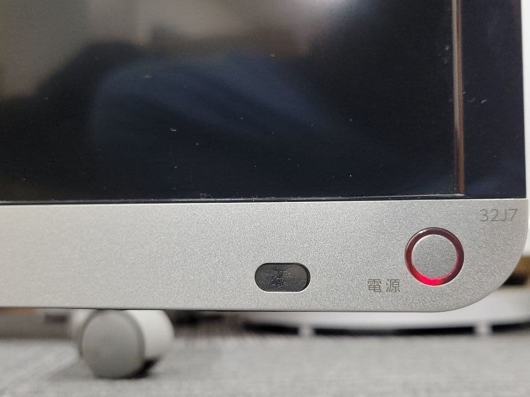 TOSHIBA 液晶カラーテレビ 32J7 2013年製 32V型