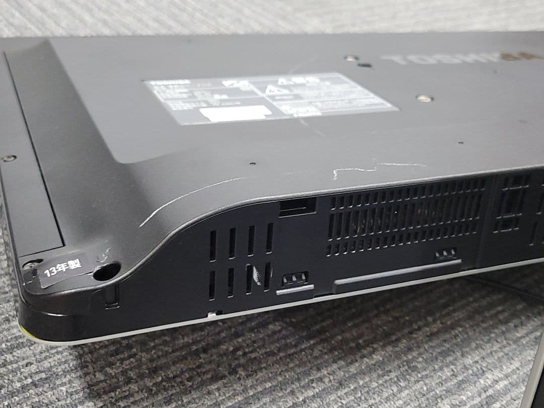 TOSHIBA 液晶カラーテレビ 32J7 2013年製 32V型