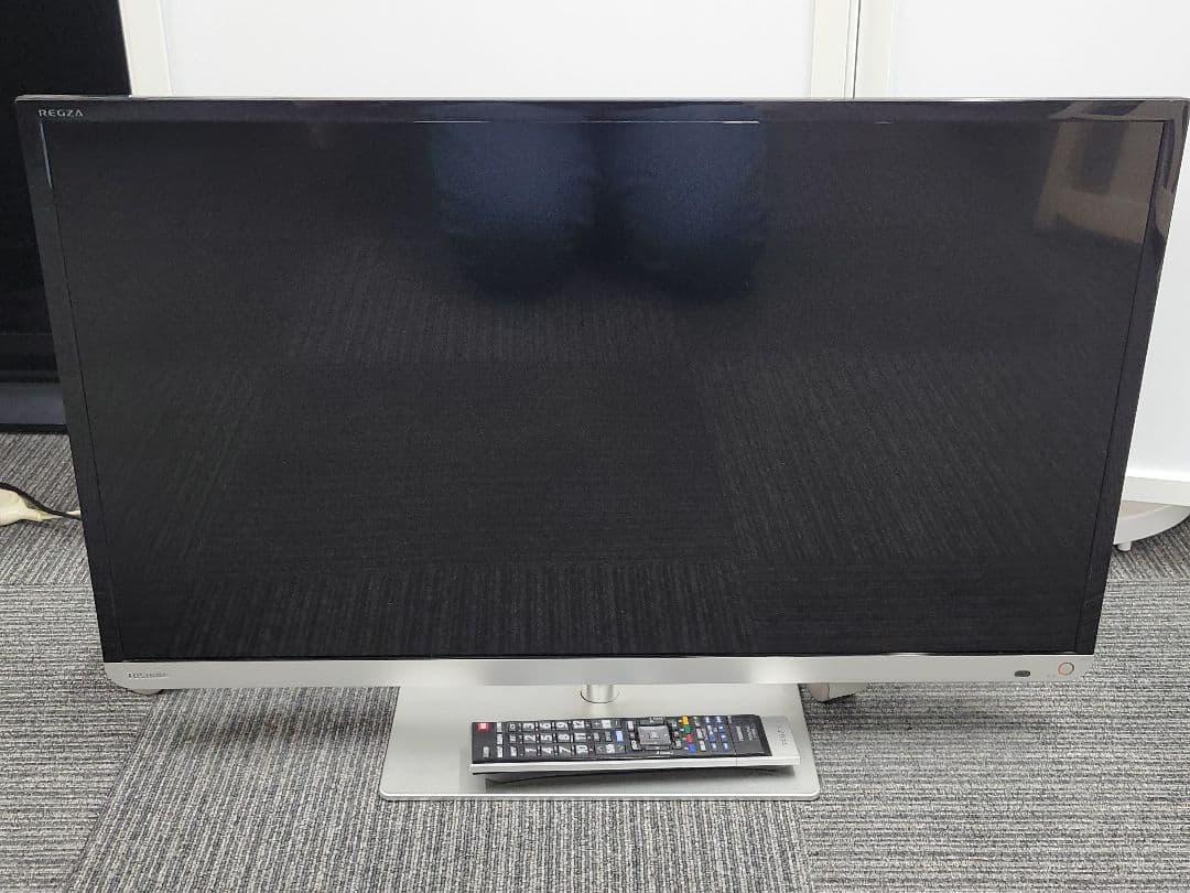 TOSHIBA 液晶カラーテレビ 32J7 2013年製 32V型