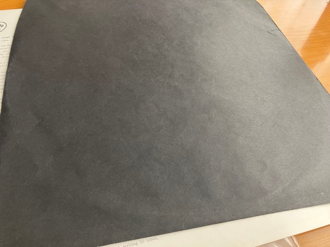 ミント赤盤ノーヒゲ 赤盤　アビーロード 歌詞もピン札の様です。　帯付