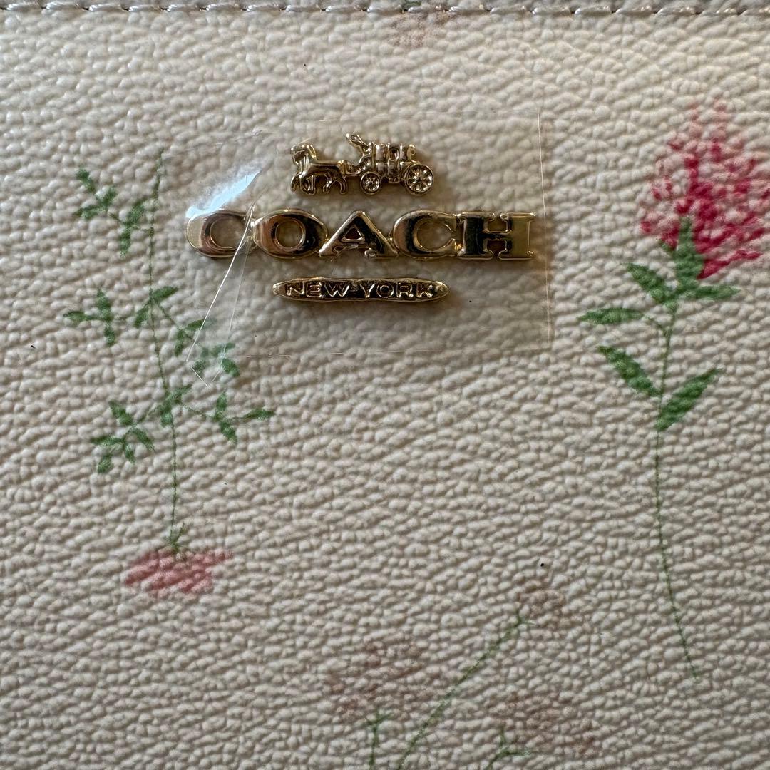 新品未使用✨COACH コーチ 花柄 フローラル 長財布 ラウンドファスナー