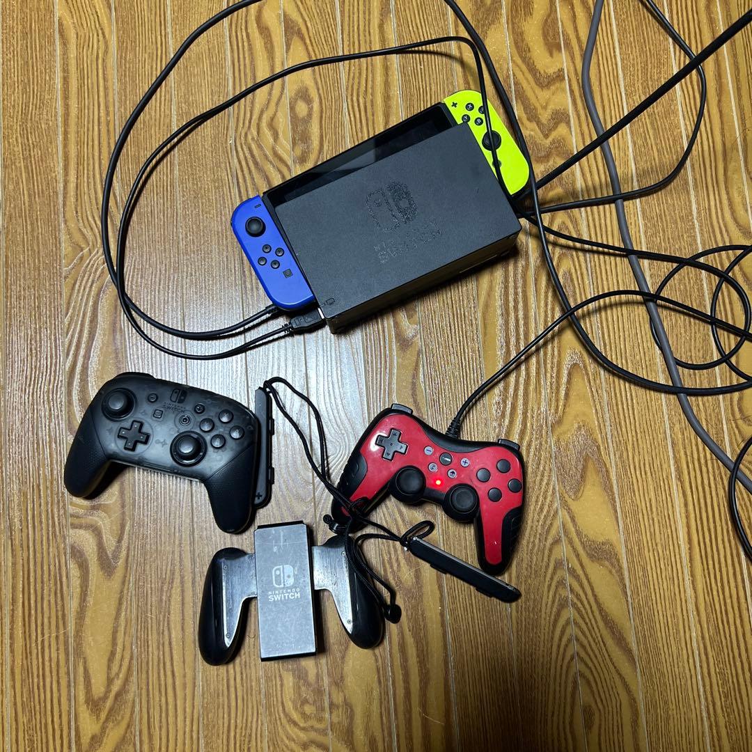 Nintendo Switch スイッチ 付属品全てあります。箱有り