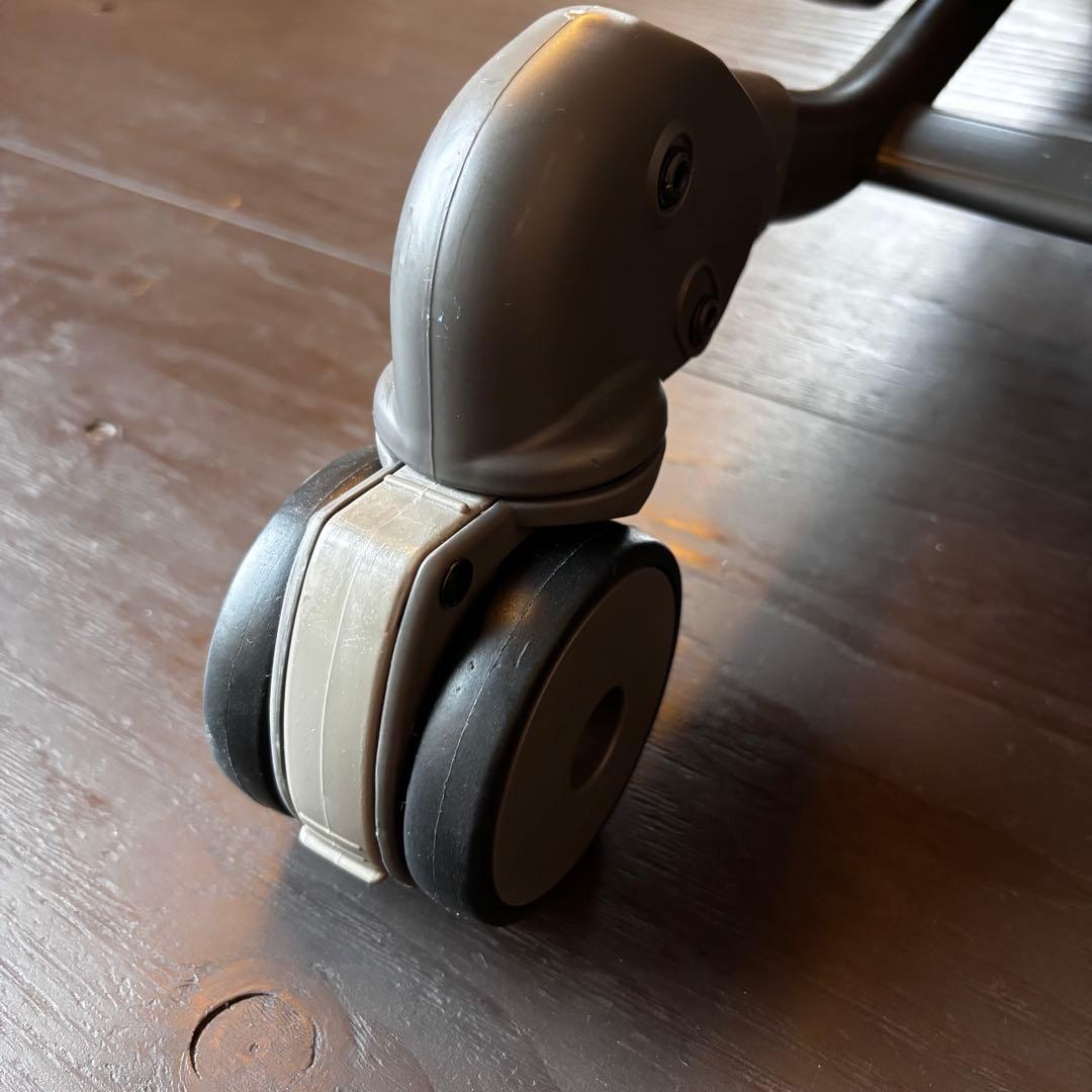 【最終値下げ】Combi ネムリラ 電動 オートスウィング　ハイローチェア