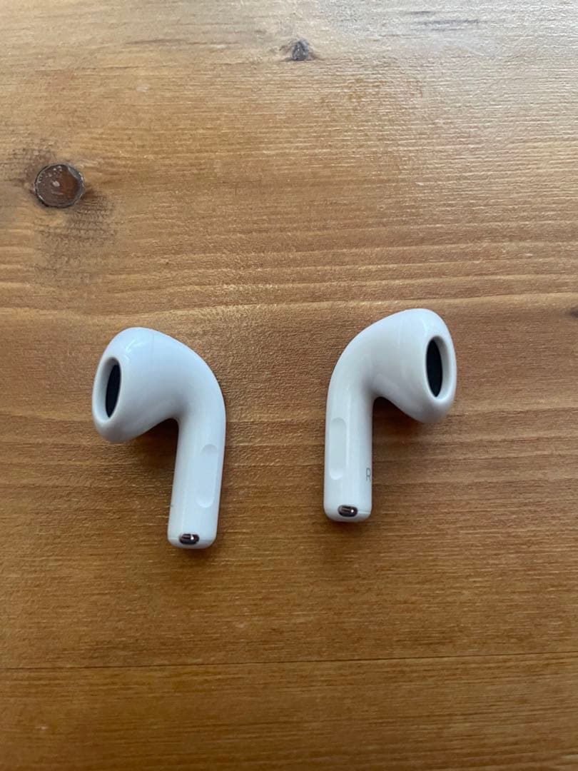 キム　 Apple AirPods第4世代　ANC機能搭載モデル