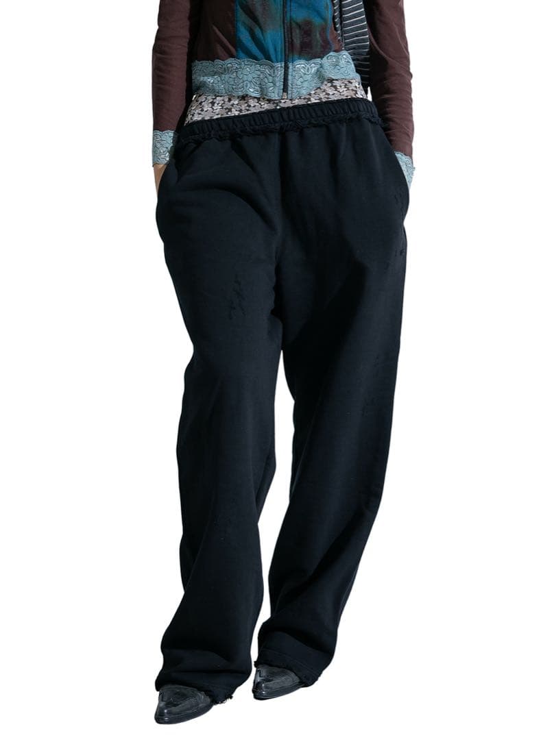 パンツ DISTRESS Regular Sweatpants / Black