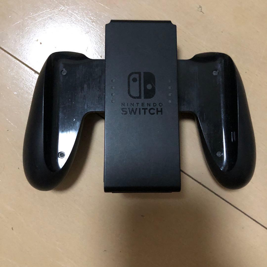 任天堂スイッチ本体　ジョイコン　ジョイコングリップ 。ジャンク品