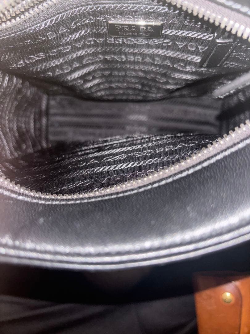 プラダ　ショルダーバッグ　1BG418 ブラック　ナッパレザー