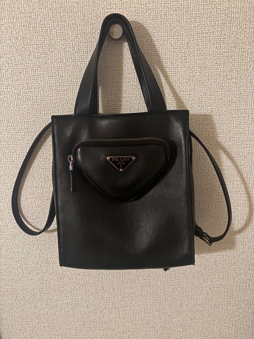 プラダ　ショルダーバッグ　1BG418 ブラック　ナッパレザー