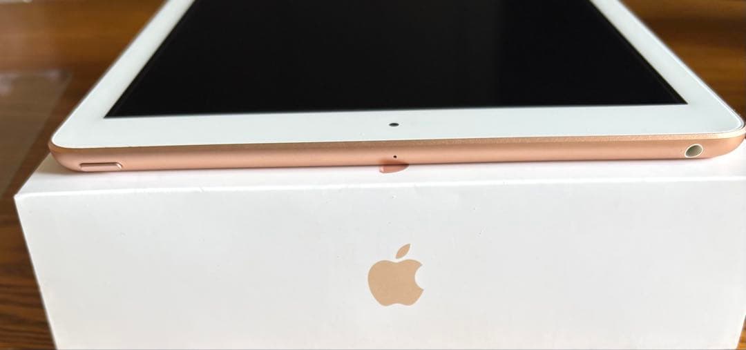 【美品】Apple iPad 第6世代 Wi-Fi 128GB MRJP2J/A