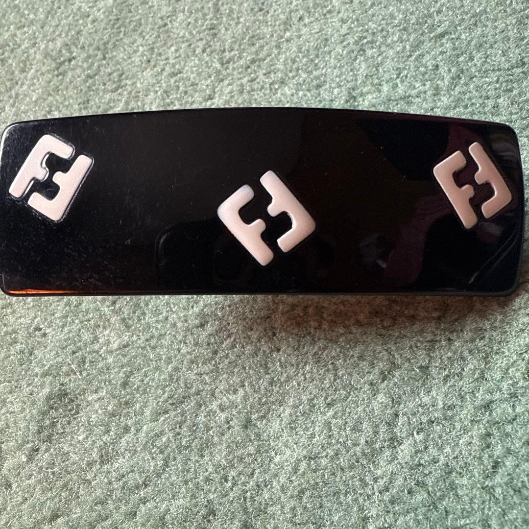 希少　FENDI ロゴバレッタ