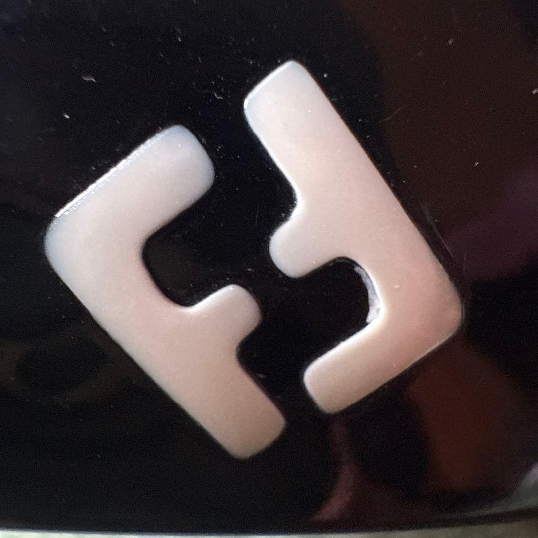 希少　FENDI ロゴバレッタ