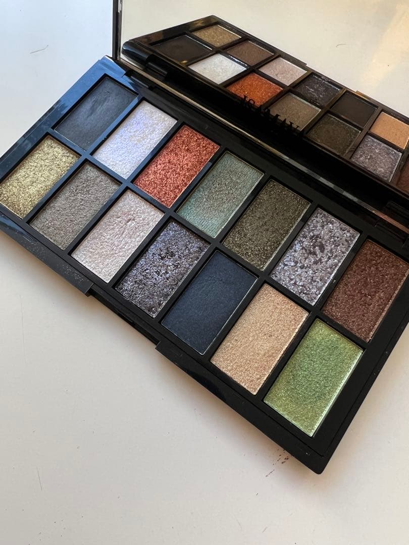 【マスカラ付】限定isamaya アイシャドウパレット