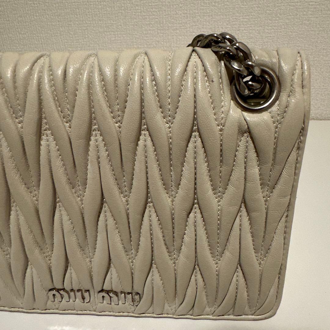 ミュウミュウ マテラッセレザー バッグ