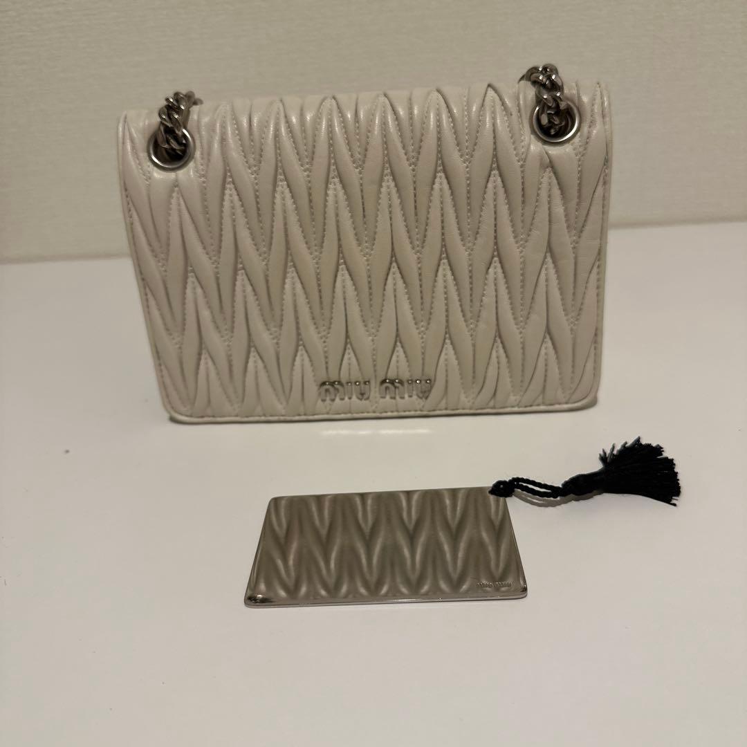 ミュウミュウ マテラッセレザー バッグ