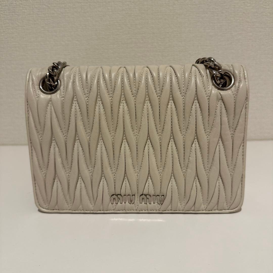 ミュウミュウ マテラッセレザー バッグ