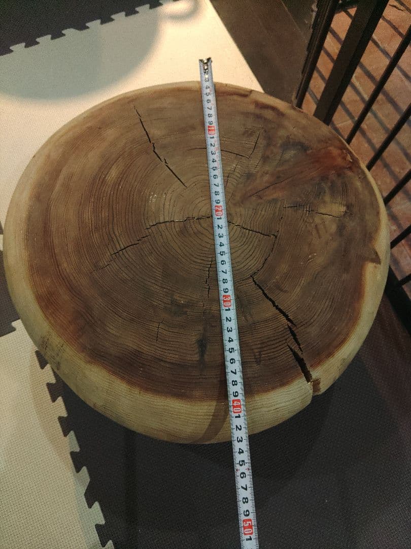杉の丸太の特大丸型スツール