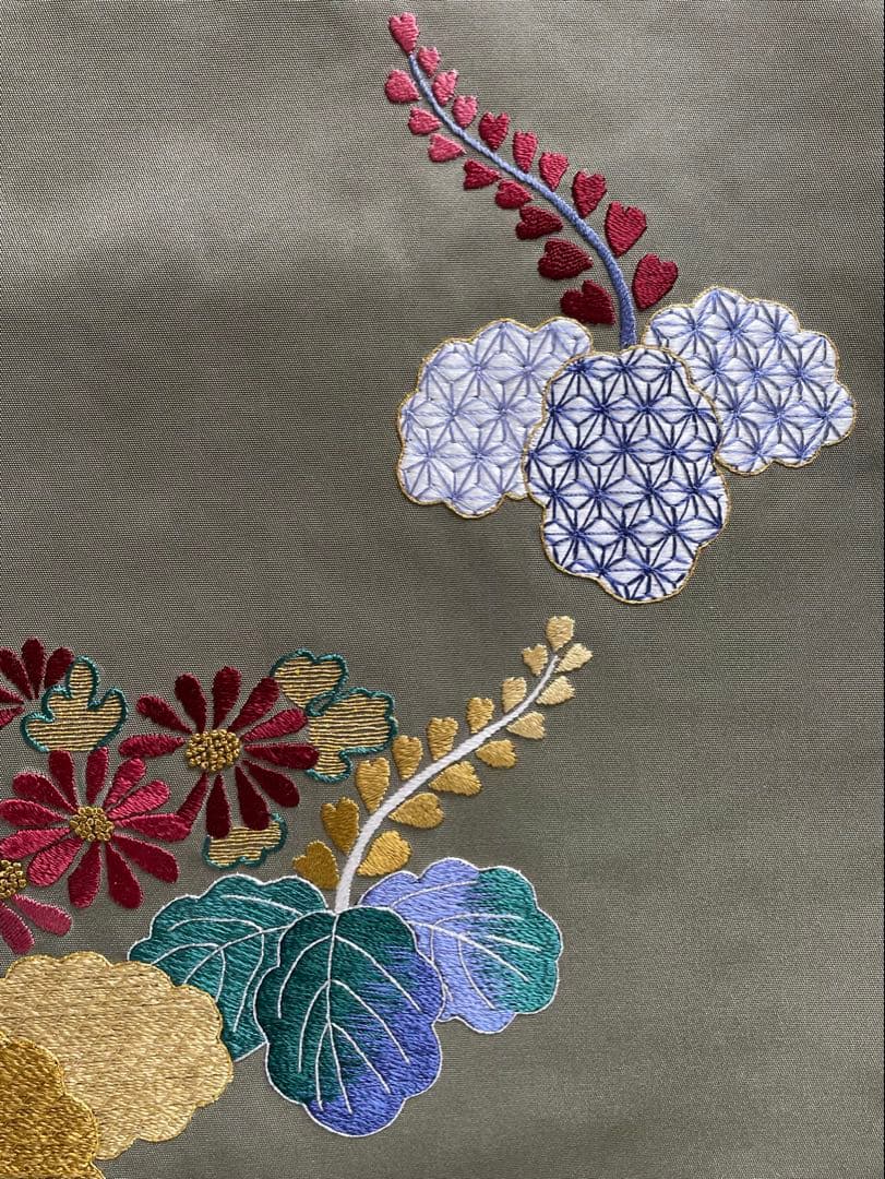 【美品】刺繍の美しい塩瀬の名古屋帯 桐 菊 オリーブグリーン 金銀糸 長尺