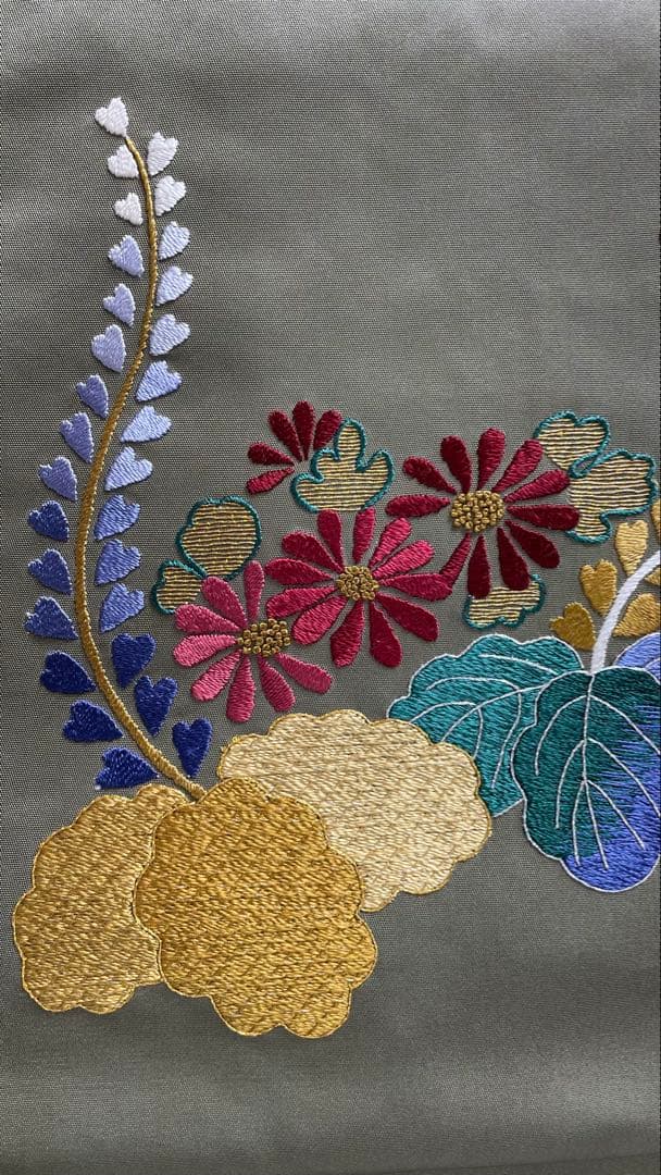 【美品】刺繍の美しい塩瀬の名古屋帯 桐 菊 オリーブグリーン 金銀糸 長尺