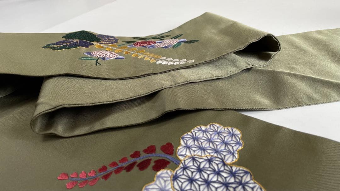 【美品】刺繍の美しい塩瀬の名古屋帯 桐 菊 オリーブグリーン 金銀糸 長尺