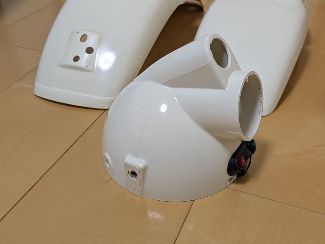 エイプ50・100　フェンダー・サイドカバー、ライトケース（程度良くピカピカ）