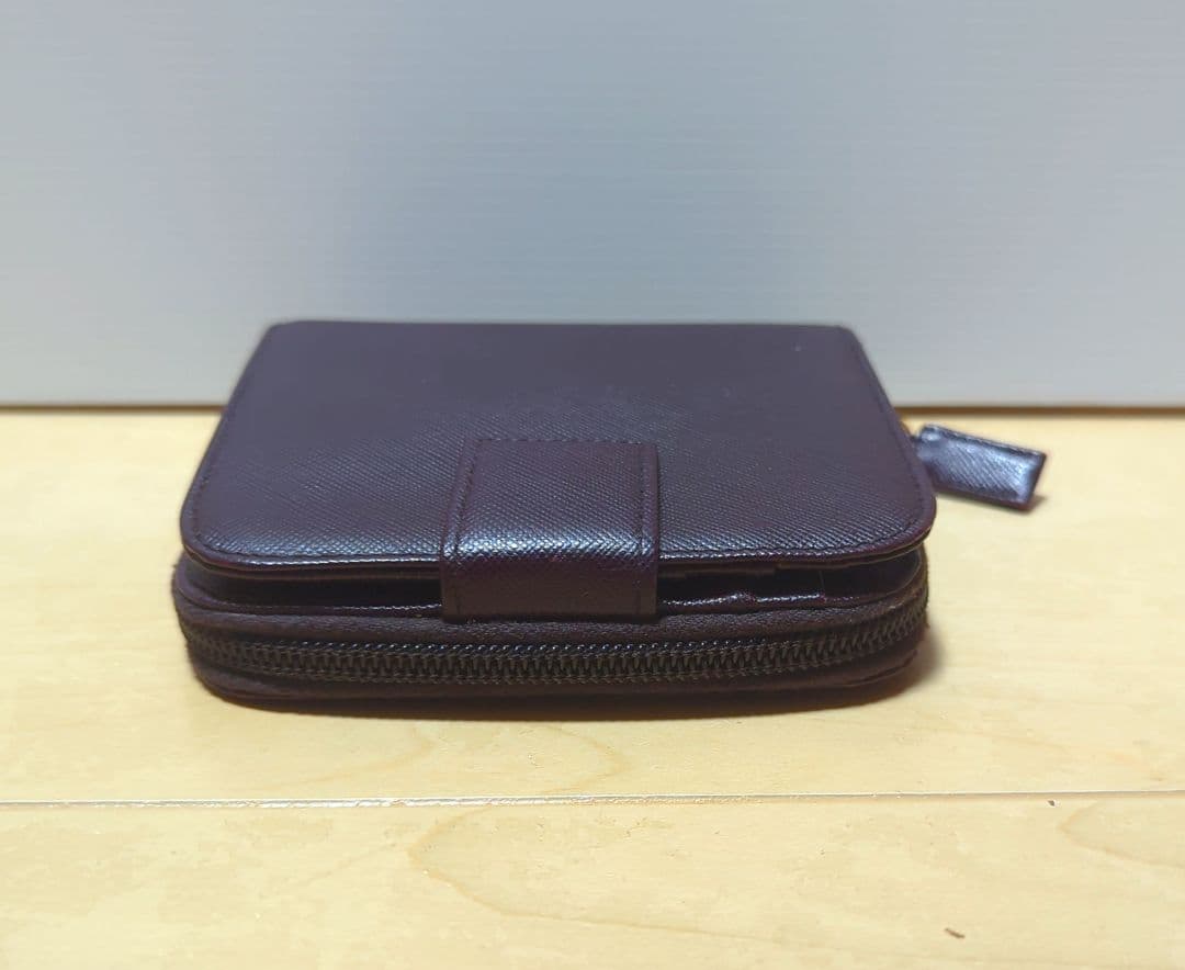 【美品】PRADA 二つ折り財布 ブラウン サフィアーノレザー　値段交渉◯