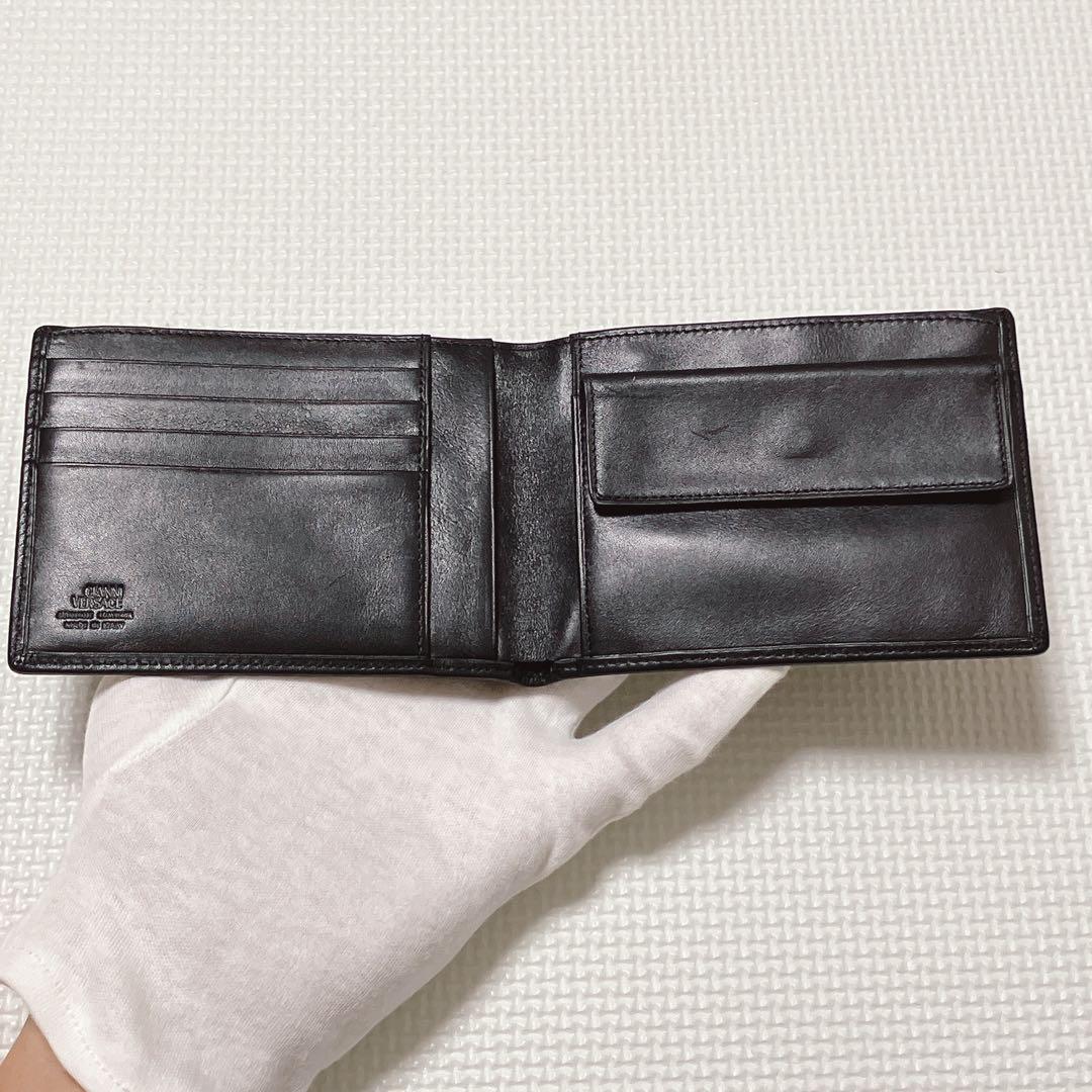 未使用　VERSACE ヴェルサーチ　レザー二つ折り財布　ブラック　黒　箱付き