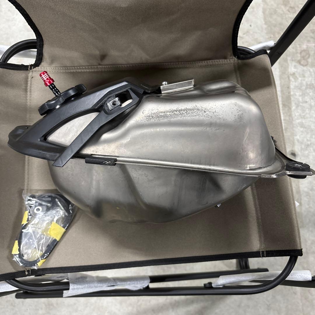 ホンダ　CRF450R 純正タンク　2018