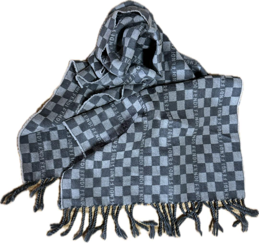 専用　美品　FENDI マフラー