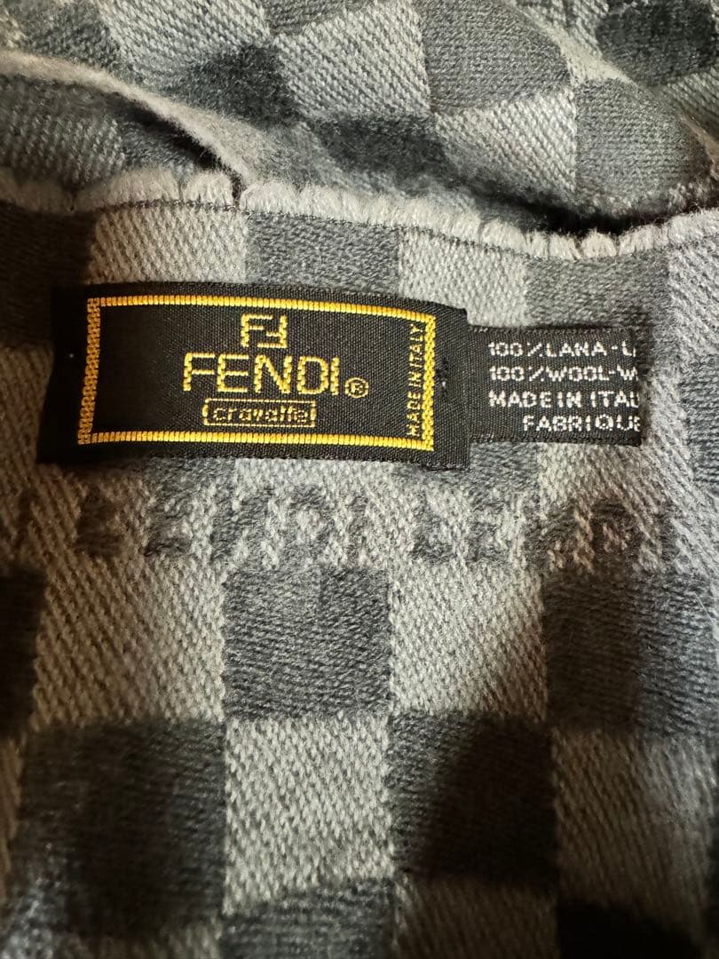 専用　美品　FENDI マフラー