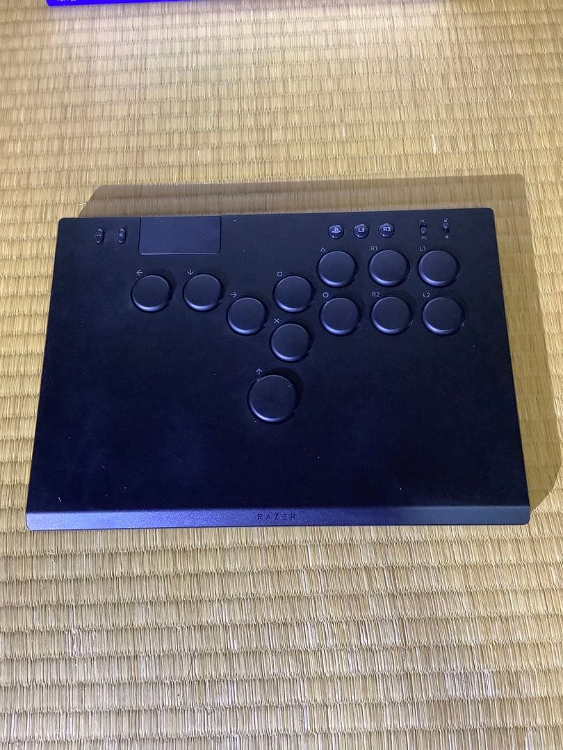 Razer Kitsune 薄型レバーレスコントローラー