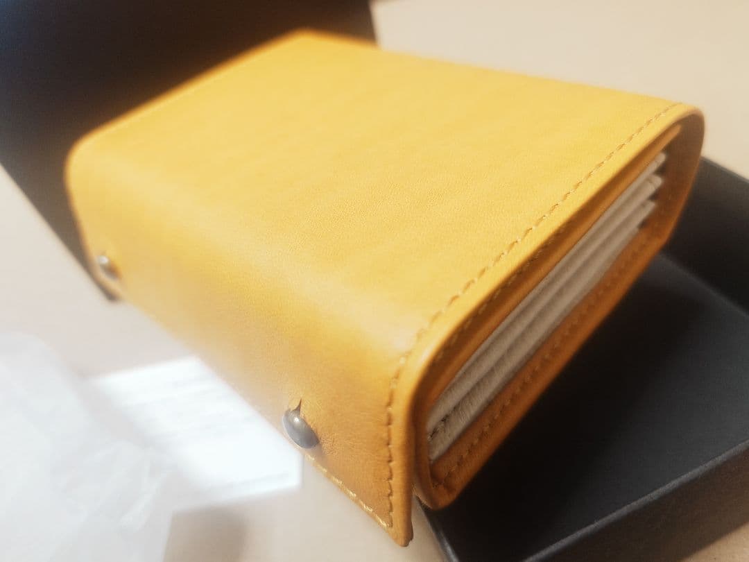 【値下】m+ エムピウ ミッレフォッリエⅡ P30 ナポリ　新品　財布