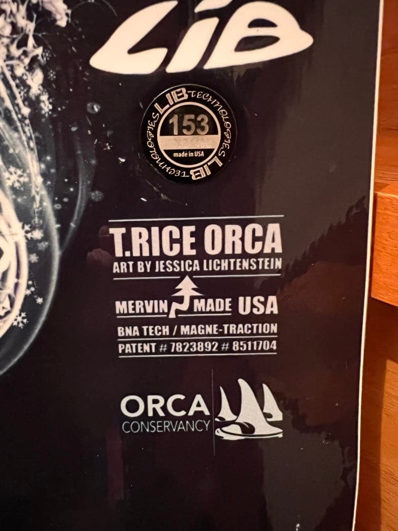 Lib Tech スノーボード 黒と白のデザイン