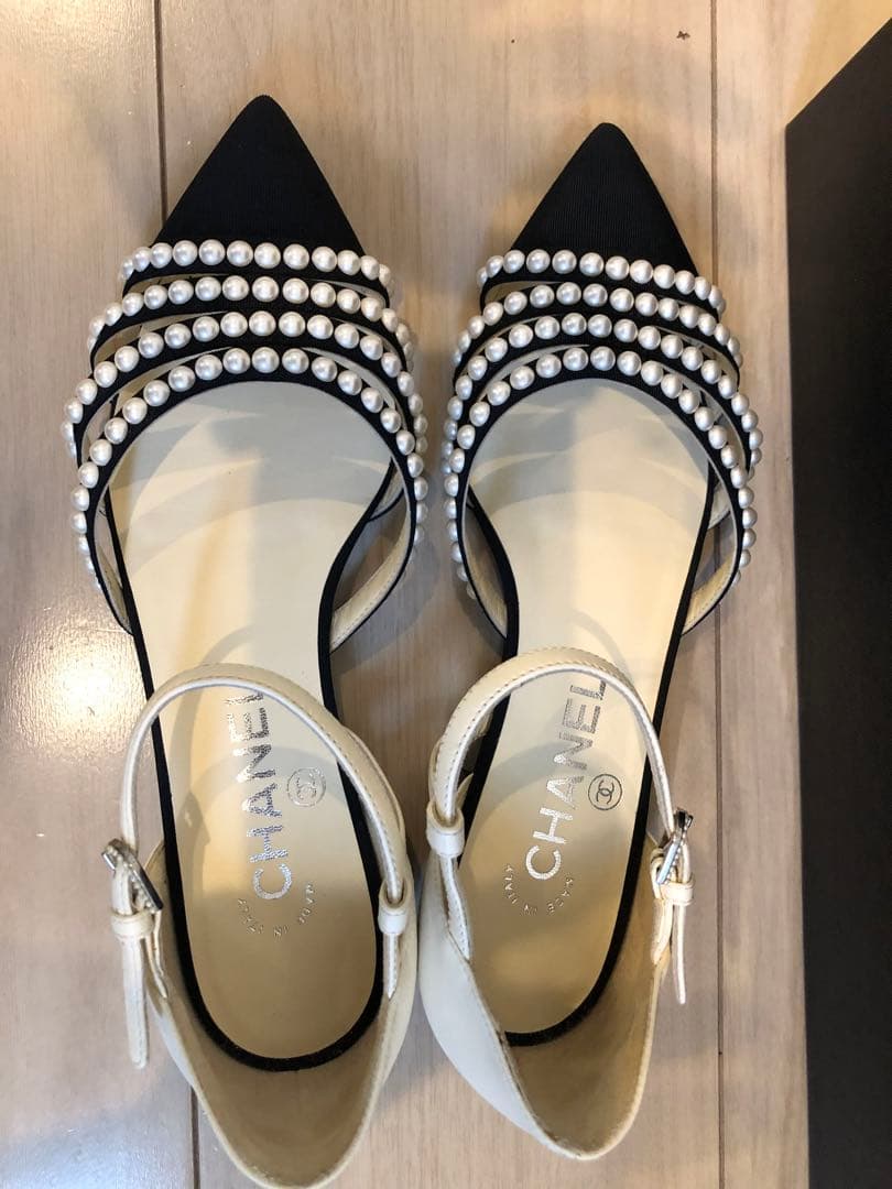 シャネル　CHANEL パール付きフラットパンプス