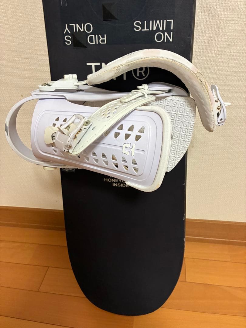FNTC スノーボードセット ホワイトバインディング