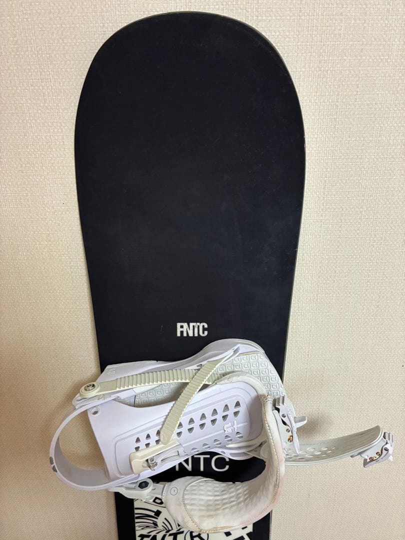 FNTC スノーボードセット ホワイトバインディング