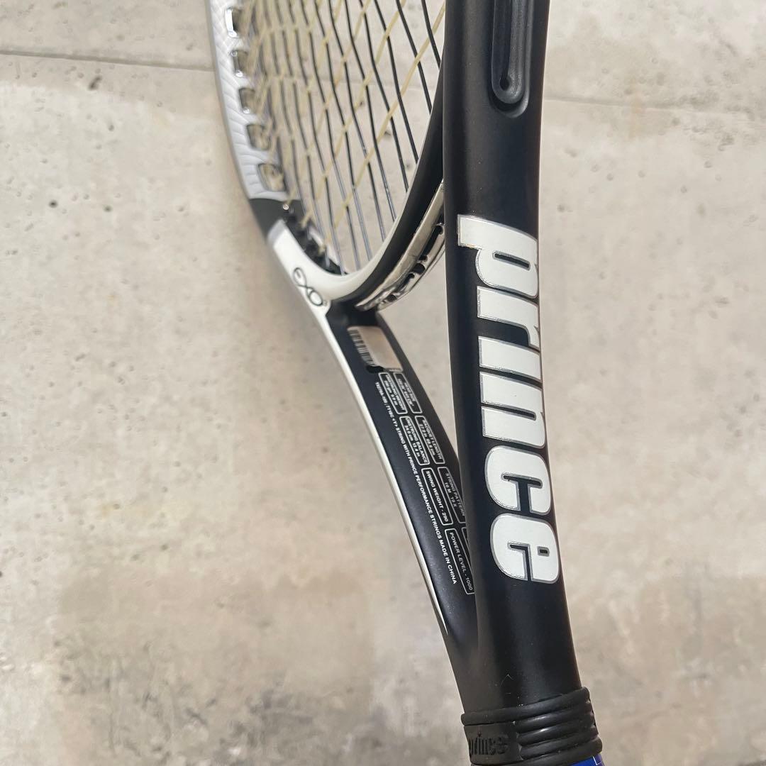 テニスラケット Prince プリンス 硬式用 ラケット 白 黒 袋付き