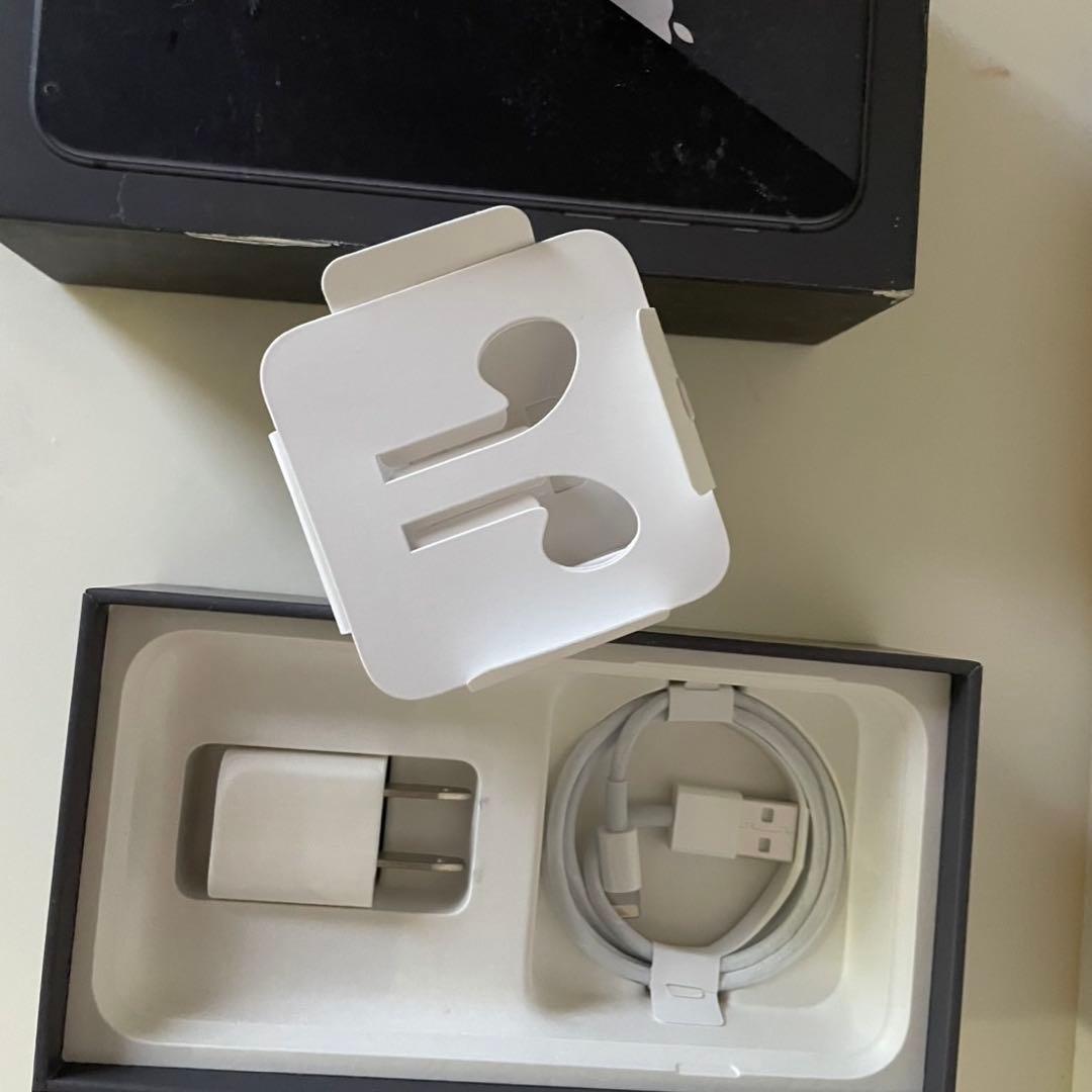 iPhone 8 64GB SIMフリー 動作品 バッテリー劣化あり 箱付き