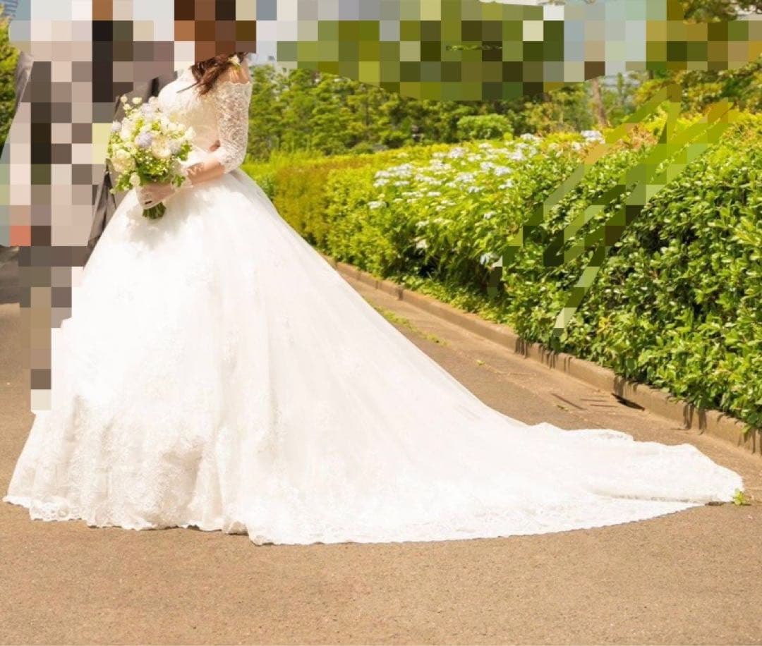 ウェディングドレス　パニエつき