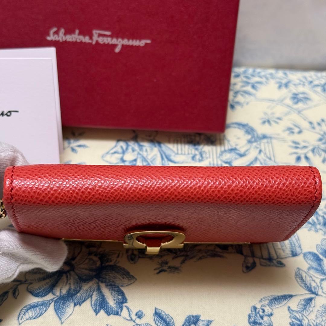 ライ　　フェラガモ　コーラル　カードケース　キーケース