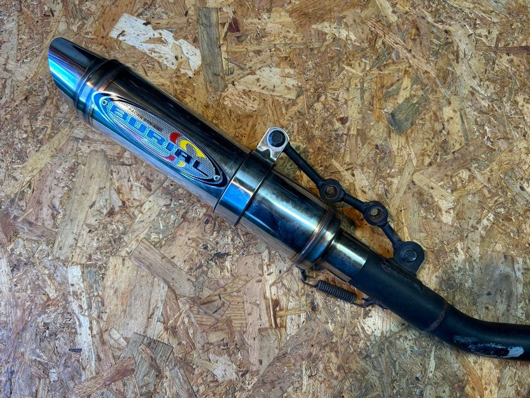 XR100モタード　マフラー　BURIAL ベリアル