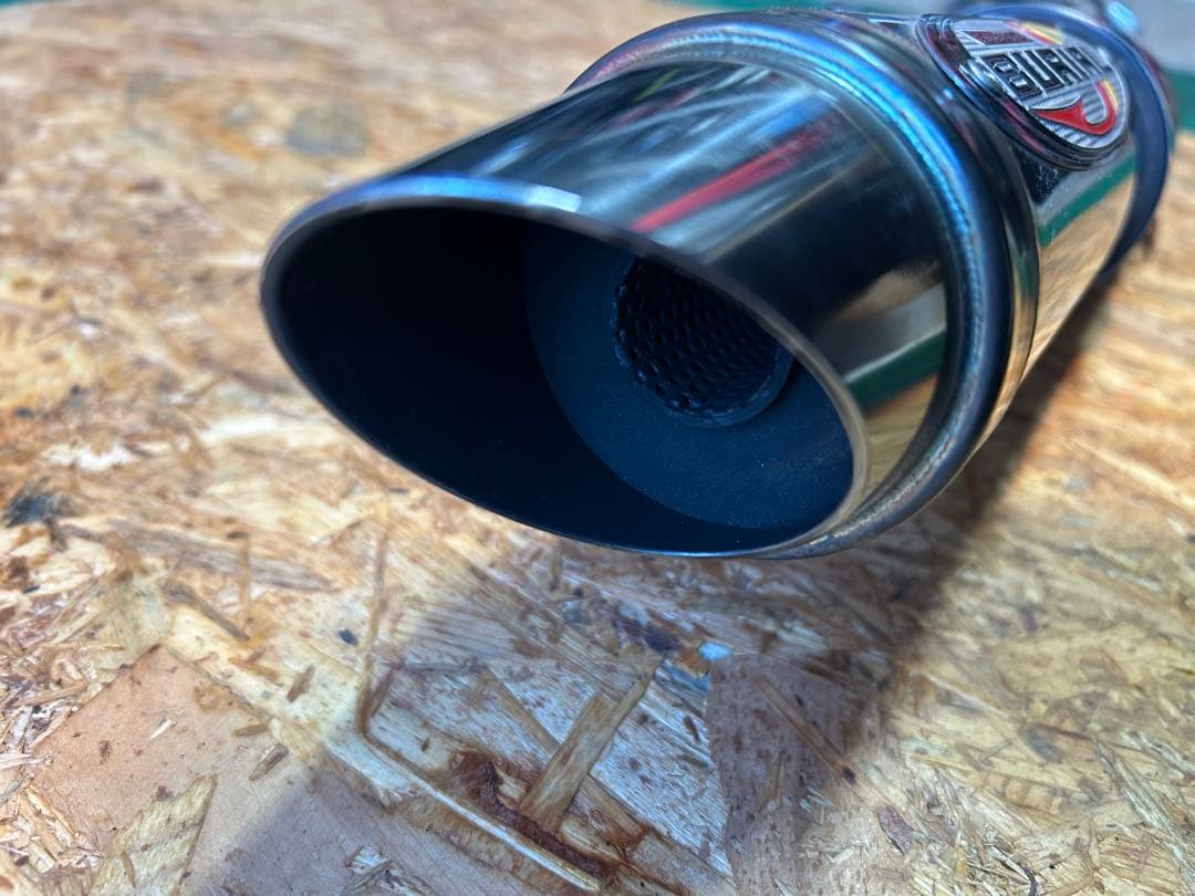 XR100モタード　マフラー　BURIAL ベリアル