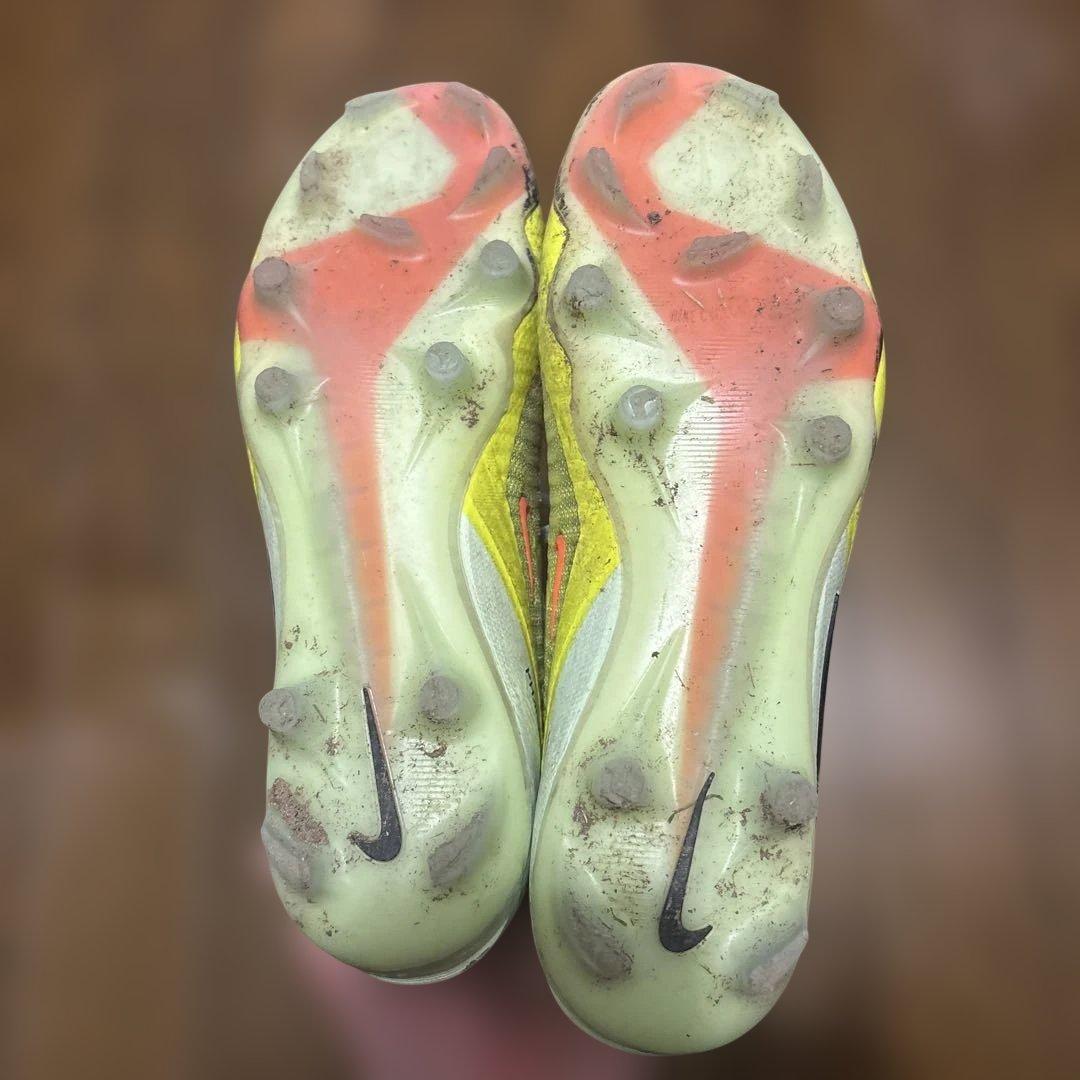 ナイキ　ファントム6 fg 25センチ