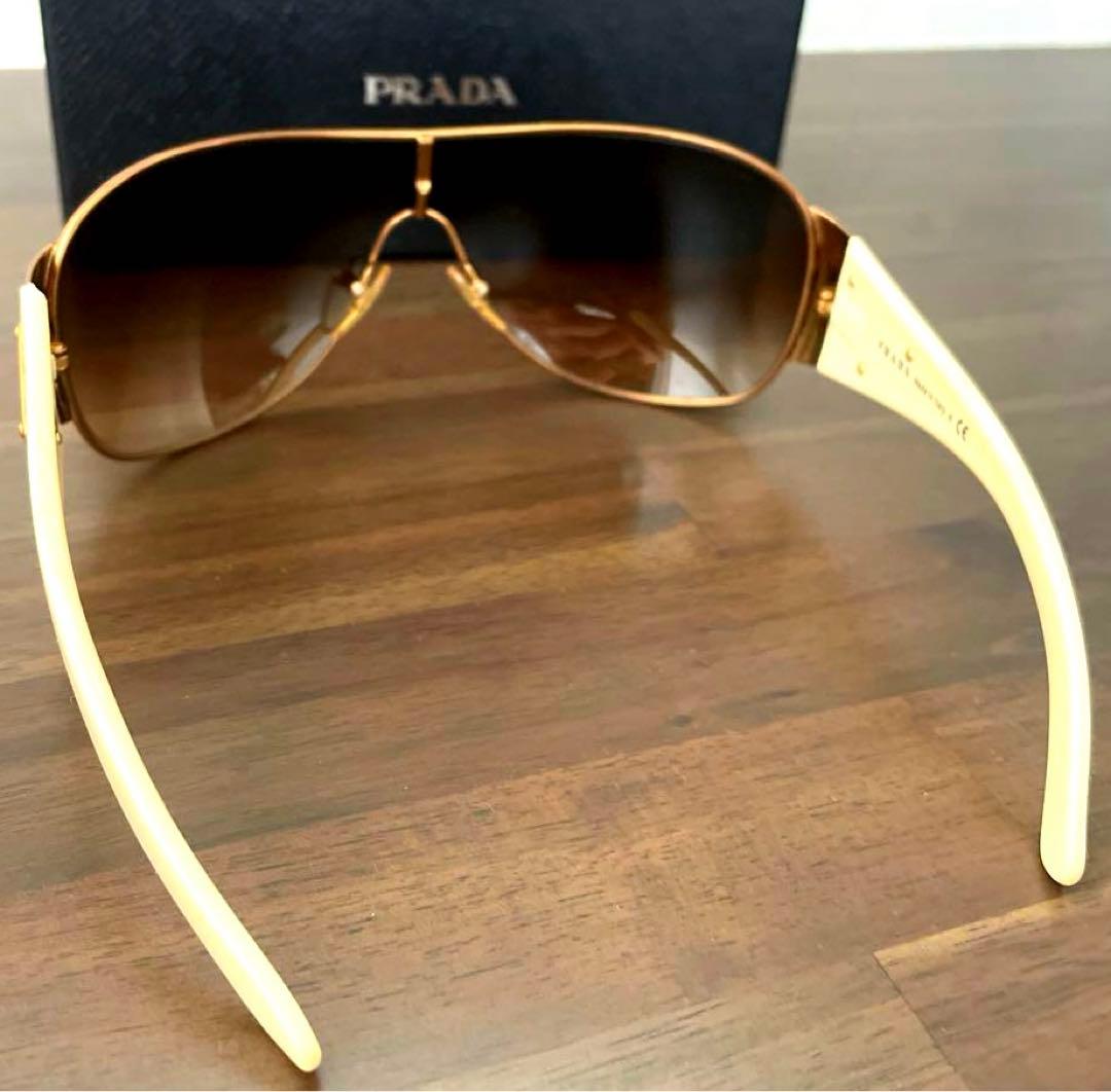 プラダ　サングラス