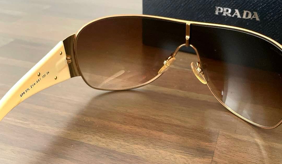 プラダ　サングラス
