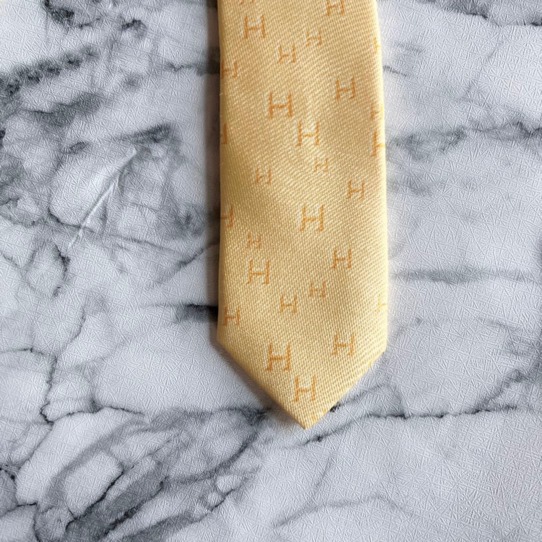 ✨未使用タグ付き✨HERMES H柄 プリント　イエロー　ネクタイ