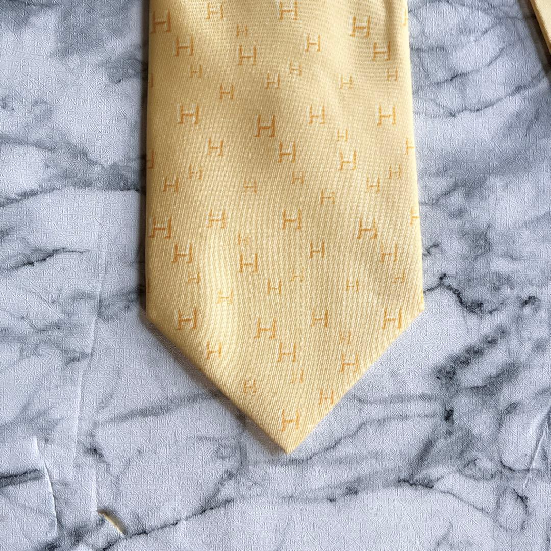 ✨未使用タグ付き✨HERMES H柄 プリント　イエロー　ネクタイ