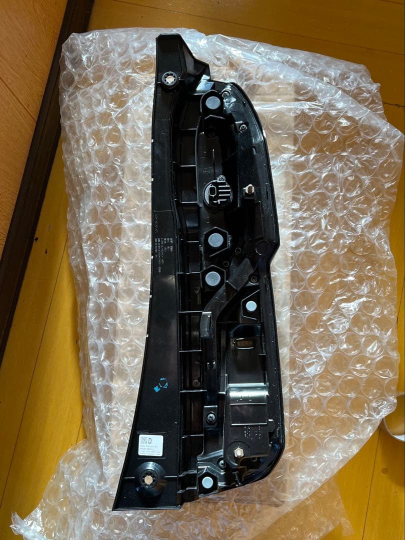 ホンダ N-BOX テールランプ 左JF3 JF4 新車外し