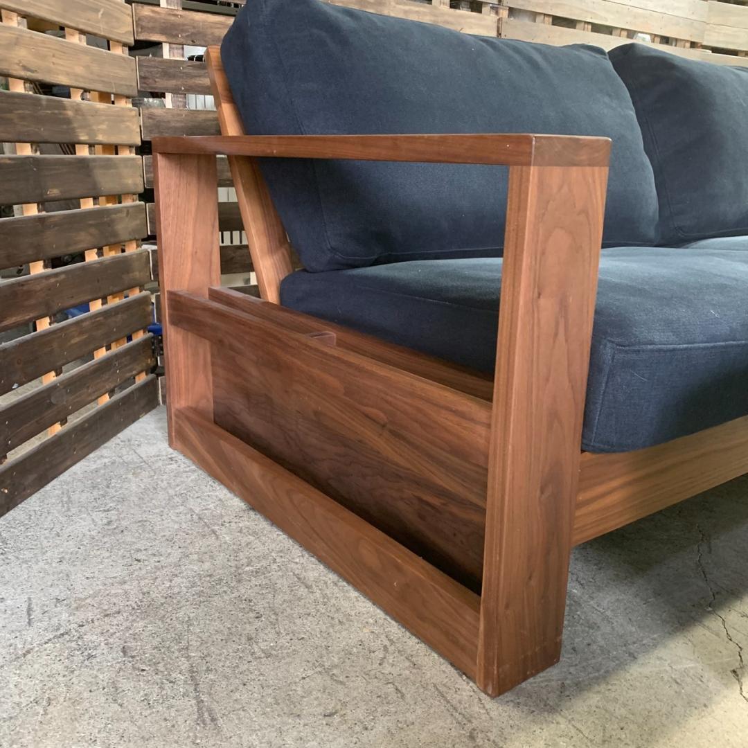 J819 3人掛けソファ + オットマンセット ネイビークッション 木製フレーム